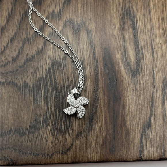 Fan Flower Spinning Windmill And Rhinestones Necklace Stainless Steel - Picture 2 of 16